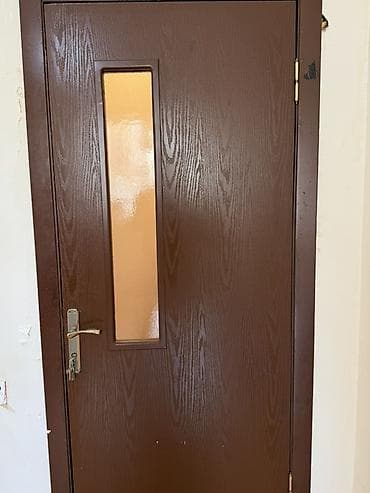 wuwe qapilar: MDF qapı – şüşə pəncərəli, qəhvəyi rəng - Material: MDF (taxta — 3