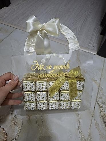 Zərif hədiyyəlik şokolad seti - Şəffaf akril çanta formalı qutu: üst — 1