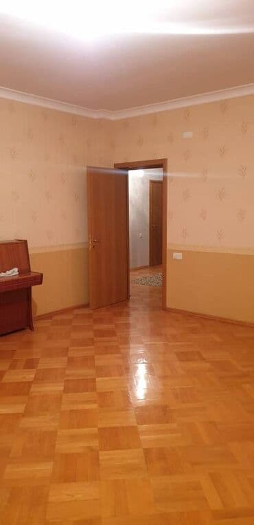 yeni guneslide 3 otaqli evler: 3 otaqlı, Yeni tikili, 110 kv. m — 2