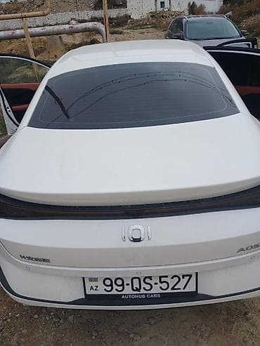 suret panel: Changan Qiyuan A05: 1.5 l | 2025 il 2000 km Sedan — 3