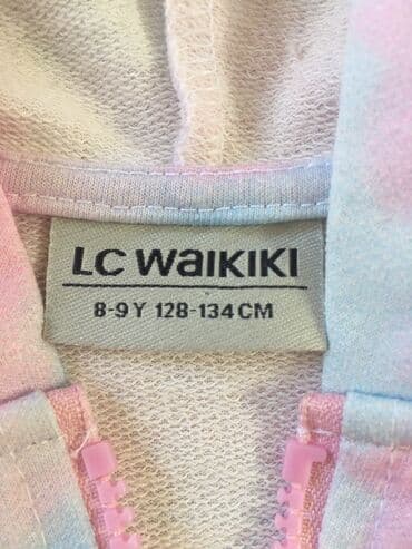 ikinci əl geyimler: Panco Benneton 10 azn 
 Jaket Waikiki 5 azn — 2