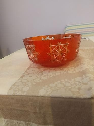 Фруктовница из красного чешского стекла. Meyve qabi qirmizi bahali — 1