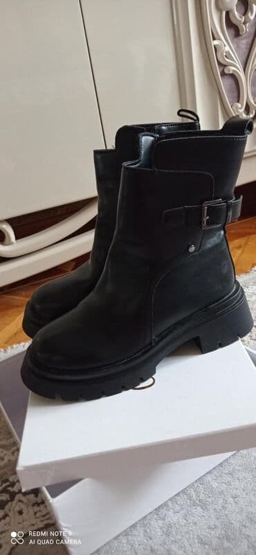 bot ayaqqabı: 37 razmeri teze,25mn satiram,baha alimin (55 man) — 1