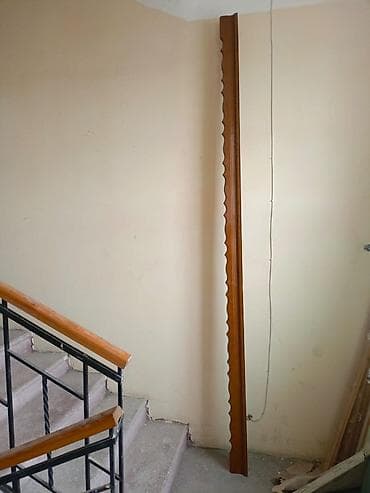 Təmiz ağacdan karniz, uzunluğu 2.85 eni 10 sm.qırığı sınığı yoxdur