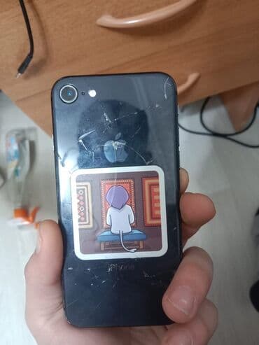 iphone 8 qiymeti irşad: IPhone 8, Qara, Qırıq — 5