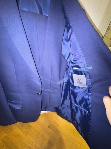 Dwen brendinin kişi kostyum dəsti - Rəng: tünd göy (navy) - Komplekt