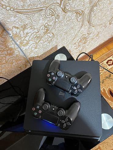 playstation 4 satilir kreditle: Salam Ps4 Slim 1Tb satılır,2 pult və bütün kabellərdə qiymətə — 4