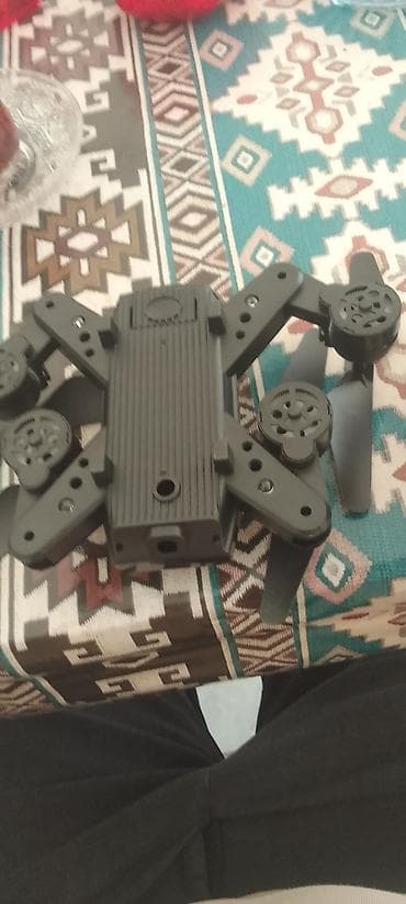 ninebot e2 pro: Qatlanan mini dron + pult və ehtiyat hissələri Məhsul təsviri: - — 3