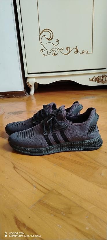 Kişi idman ayaqqabısı - Rəng: tünd bənövşəyi/qrafit üstlük, qara