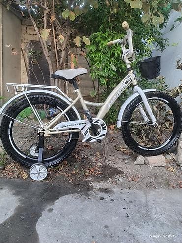 velosiped diskleri satisi: İşlənmiş Dörd təkərli Uşaq velosipedi 18", sürətlərin sayı: 1, Ünvandan götürmə — 3