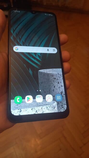 Samsung A12 ekranın küncündə üst şüşədə çat var ona göre 56 azn lalafo.az -da Samsung A12 ekranın küncündə üst şüşədə çat var ona göre 56 azn