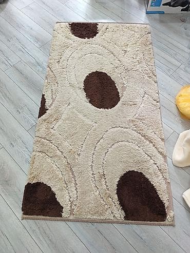 ikinci əl ev əşyalarının satışı: Xalça satılır. İşlənib, vatsappda yazın — 1