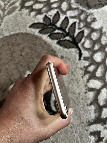 galaxy s10 e: IPhone 7, 256 GB, Qızılı, Barmaq izi, Simsiz şarj — 7