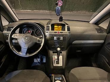 opel corsa: Opel Zafira: 1.8 l | Mikroavtobus — 2