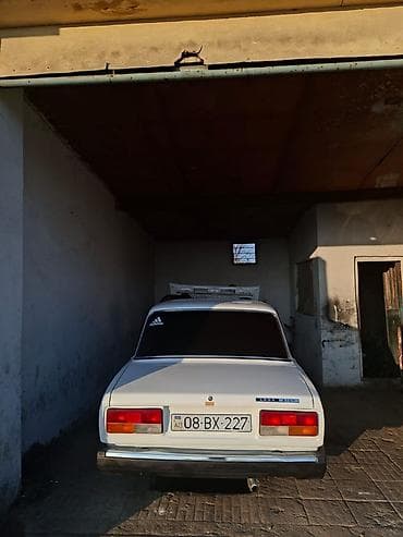 ravon r4 lizing: VAZ (LADA) 2107: 1.6 l | 2005 il Sedan — 3