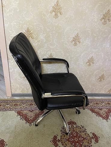 anbaras mebel: İşlənmiş, Təkərli, Qolları tənzimlənmir, Süni dəri — 2