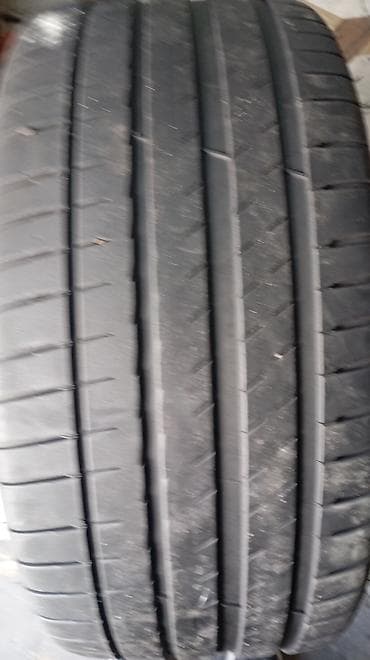 e 280: Şin Michelin R 16 — 1