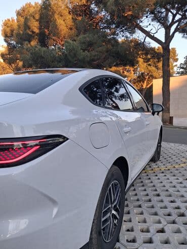 sedan maşınlar: BYD Seal 05: 1.5 l | Sedan — 5