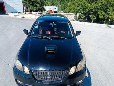 man sat: Mitsubishi Airtrek: 2 l | 2002 il 258000 km Van/Minivan — 2