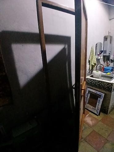 ayna qapi: İşlənmiş Plastik qapı Çərçivə ilə, Zəmanətsiz, Ünvandan götürmə — 1