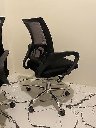 Офисные, игровые кресла: Б/у, С колесиками, Рукояти не регулируются, Ткань — 2