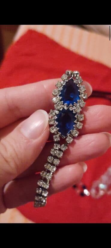 eclat femme perfume: Sovet dönəminə aid Bəzək dəsti – kristal daşlı boyunbağılar və qolbaq — 2