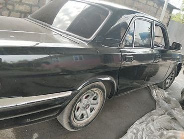 opel tigra 2005: GAZ Volga 3110, qara rəng, sedan kuzov. Xüsusiyyətlər: - Klassik xrom — 5