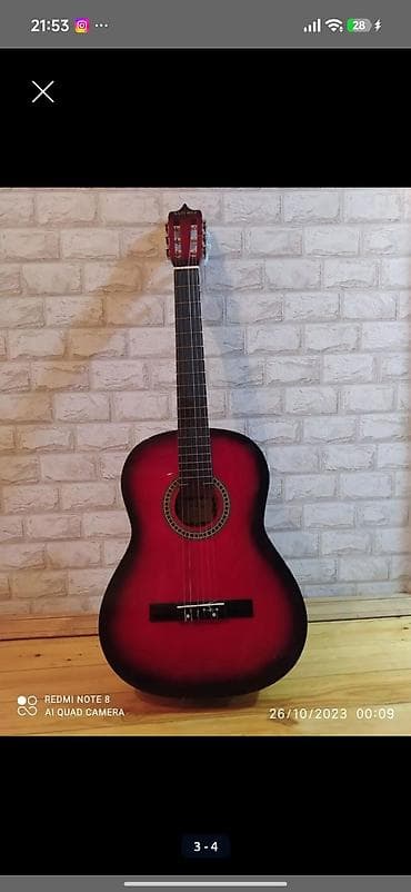 Gitar ideal vəziyyətdədir uzerinde canta verilir — 8