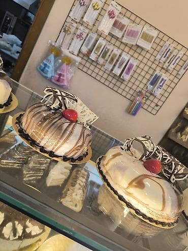 pubg tort: Tort – şokolad və vanil qlazurla - Dairəvi forma, parlaq “mirror — 3