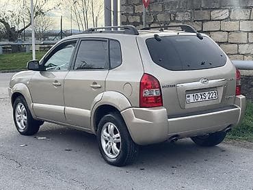 Hyundai Tucson: 2 l | 2005 il Krossover