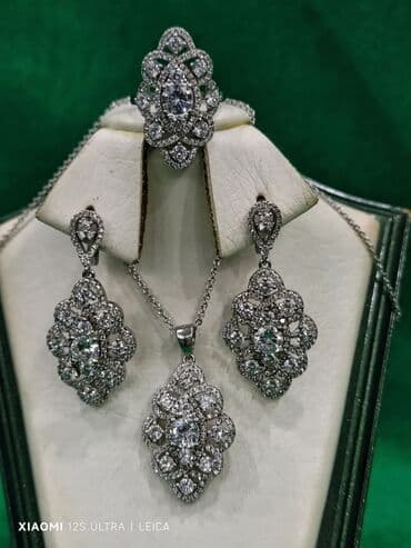 Dəstə daxildir: Üzük, Sırğa, Kulon, Gümüş, 925 Əyar