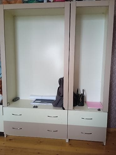 taxta divar panelleri: İki bölməli qonaq otağı/giriş dolabı - Dizayn: İkili modullu — 2