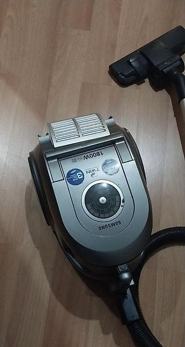 Samsung tozsoran – 1800W gücündə, siklon tipli (kisəsiz) sistem. - Güc — 8