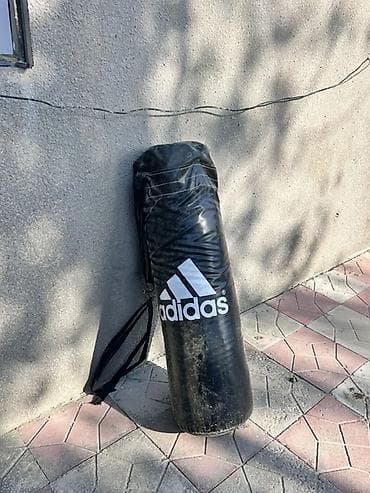 boks torbası qiyməti: Adidas brendinin asqılı boks kisəsi İki qulpu cırlıb tikdirmek lazmdı — 1