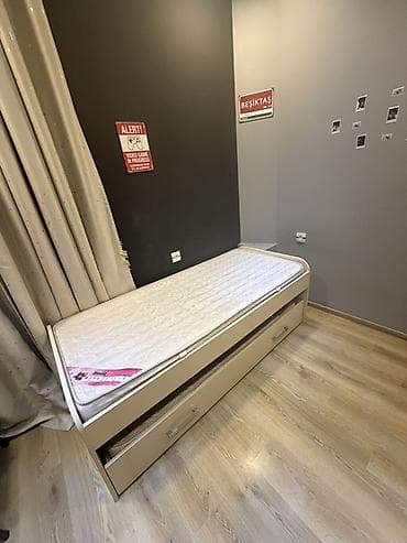 tək qravad: İşlənmiş, Təknəfərlik çarpayı, Bazasız, Matras ilə, Siyirməli — 1