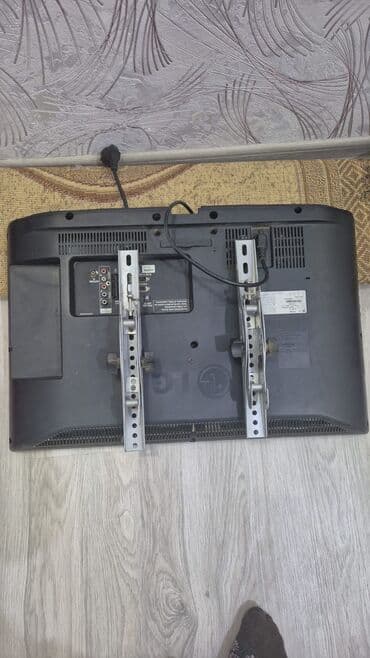 TV və video: Televizor LG LCD 32" — 2