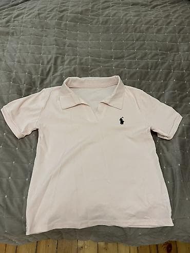 polo assn: - Rəng: açıq çəhrayı - Üslub: klassik polo yaxalıq, qısaqol - Parça — 1