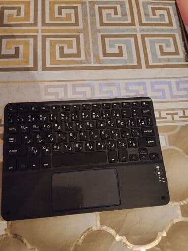 Kompüter və noutbuk aksesuarları: Planşet seti – 16 Max Komplekt: - 16 Max planşet - Maqnitli qapaqlı — 2