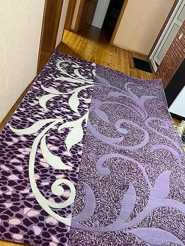 xalcalar per page 40: Bənövşəyi tonlarda dekorativ xalça bòyuk xalçadır, texmini 4×3, temiz — 1