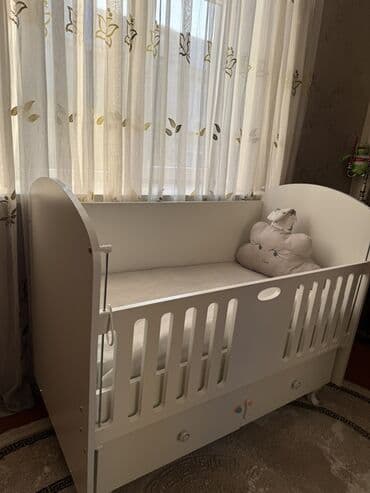 Oğlan və qız üçün, İşlənmiş, Dördbucaq, Beşik, Dəst ilə, Matras ilə, Yellənmə mexanizm ilə