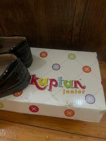 Kaptan Junior uşaqlar üçün laklı ayaqqabı Bir dəfə geyinib.Təzə lalafo.az -da Kaptan Junior uşaqlar üçün laklı ayaqqabı Bir dəfə geyinib.Təzə