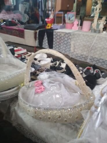 xonca şəkilləri: Bəzəkli mərasim səbətləri - Dairəvi formalı, tutacaqlı dekorativ — 5