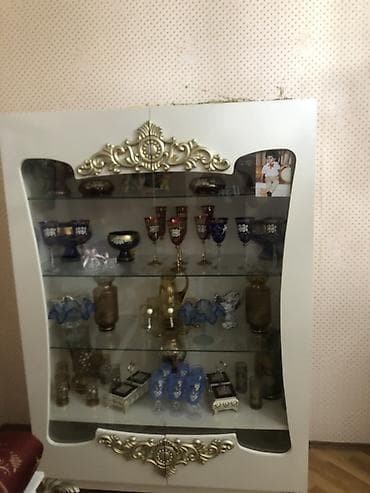 bar oturacaqi: Tecılı çox ucuza satılır Klassik üslubda dəst: bufet-güzgü və — 2