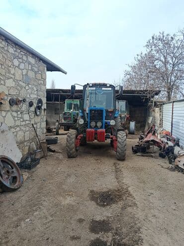 maşınlar avtomobil: Minsk MTZ traktoru – ön dartıcı (4x4). Güclü kənd təsərrüfatı işləri — 3