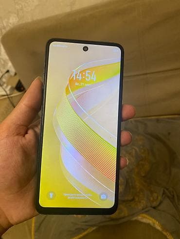 tecili satilan telefonlar: Infinix Smart 8, 128 GB, rəng - Qara, Sensor — 2