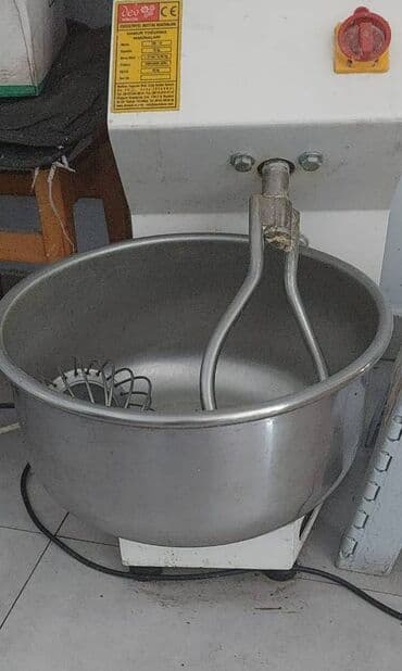 Xəmir yoguran lalafo.az -da Xəmir yoguran