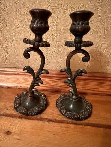Metal şamdan cütü - Material: ağır tökmə metal (bürünc tonlarda) -