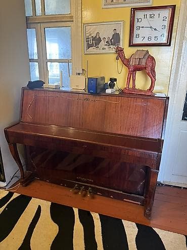 yamaha akustik piano: 50 azndir gelin goturun unvandan . Ağac korpuslu akustik pianino – — 2
