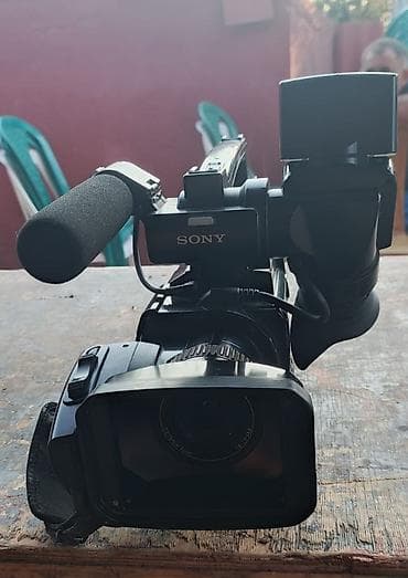 dubayski iphone 15: Sony HXR-MC2000 peşəkar video-kamera - Brend/model: Sony HXR‑MC2000 — 1