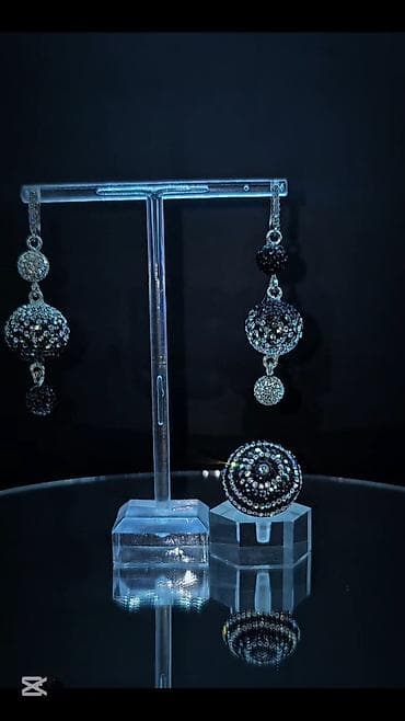 Dəstə daxildir: Üzük, Sırğa, Swarovski, Gümüş, 925 Əyar lalafo.az -da Dəstə daxildir: Üzük, Sırğa, Swarovski, Gümüş, 925 Əyar